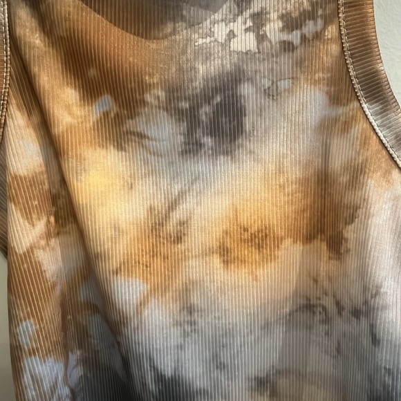 MISSGUIDED Halter Tank Top - Picture 3 of 4